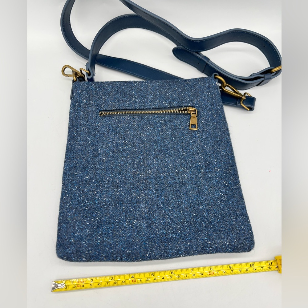 Aran Kerry Tweed Blue Messanger Bag - Picture 4 of 12